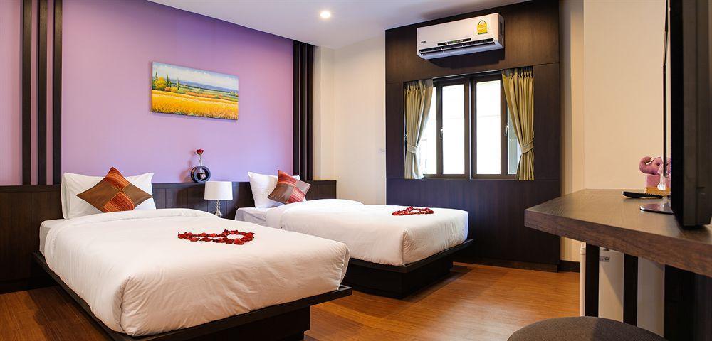 Tara Place Hotel Бангкок Экстерьер фото